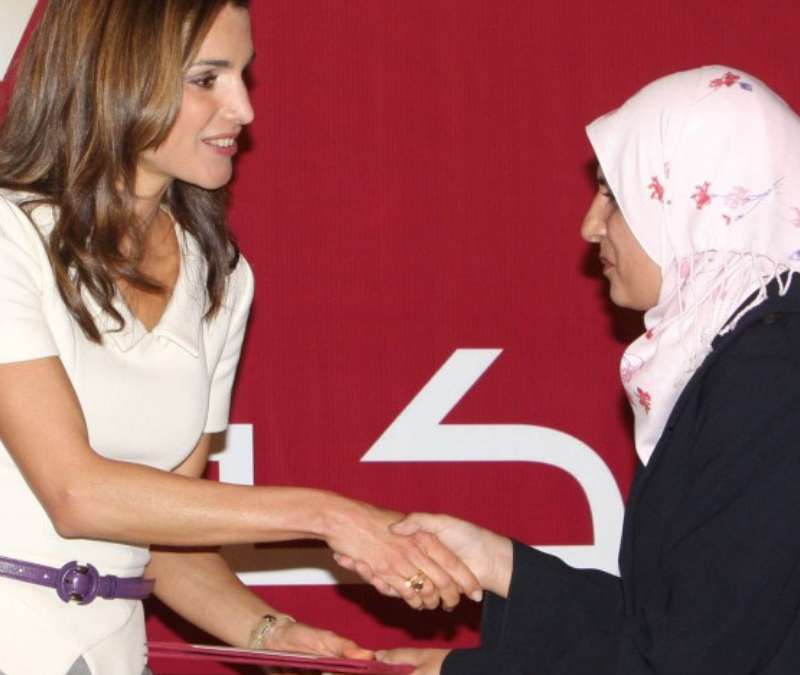 من الخوف إلى جائزة الملكة رانيا — كيف صنعت الدكتورة فيحاء من نفسها معلمة متميزة